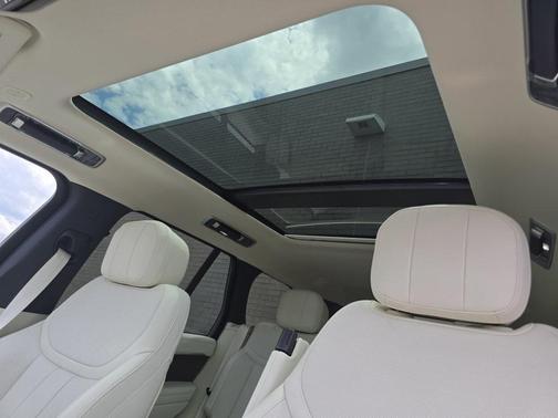 2025 Land Rover Range Rover P400 SE