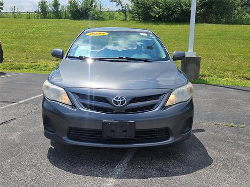 Magnetic Gray Metallic 2011 Toyota Corolla LE