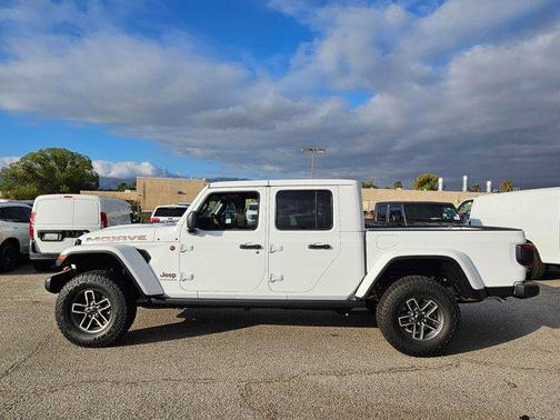 2025 Jeep Gladiator Mojave 4x4