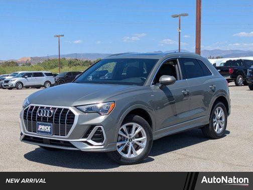 2022 Audi Q3 45 S line Premium