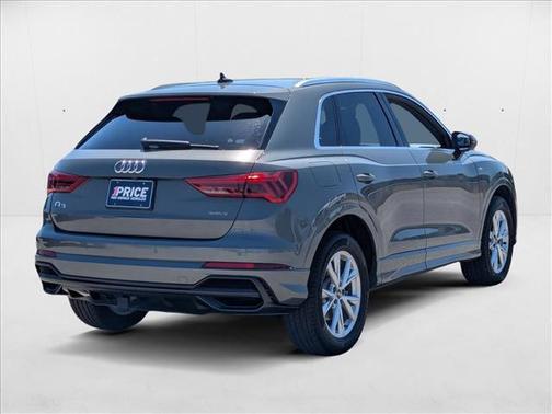 2022 Audi Q3 45 S line Premium