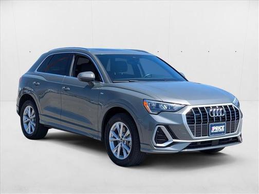2022 Audi Q3 45 S line Premium