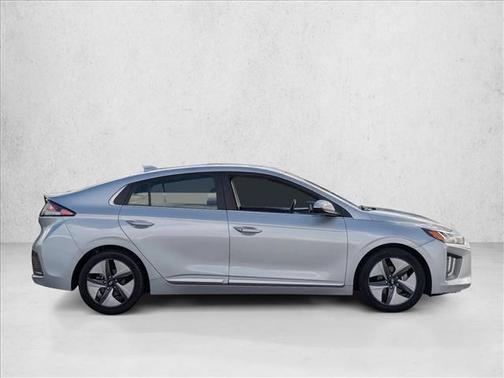 2022 Hyundai IONIQ Hybrid SEL