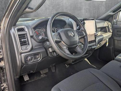 2025 RAM 2500 Tradesman Crew Cab 4x4 6'4' Box