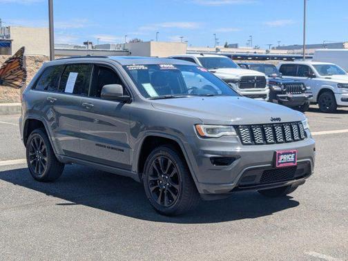 Sting-Gray Clearcoat 2020 Jeep Grand Cherokee Altitude