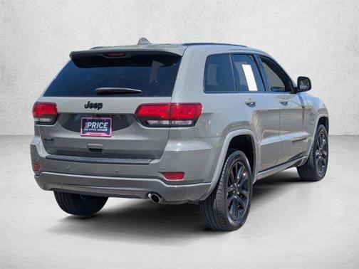 Sting-Gray Clearcoat 2020 Jeep Grand Cherokee Altitude