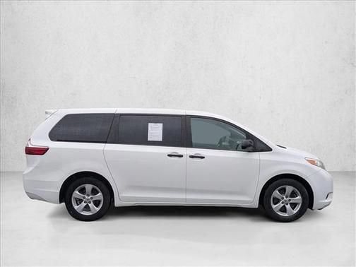 2017 Toyota Sienna SE