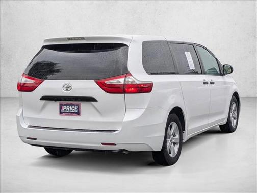 2017 Toyota Sienna SE