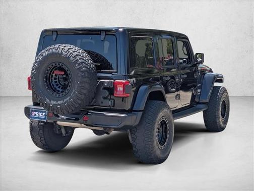 Black Clearcoat 2020 Jeep Wrangler Unlimited Sahara
