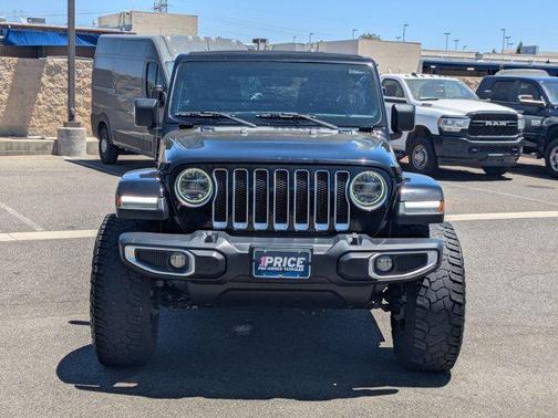 Black Clearcoat 2020 Jeep Wrangler Unlimited Sahara