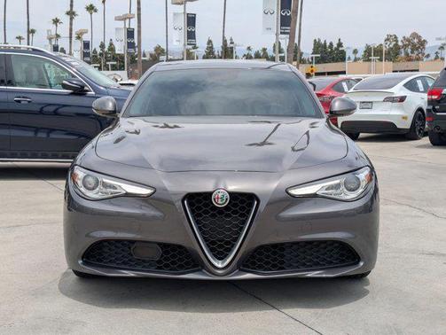 2019 Alfa Romeo Giulia Base