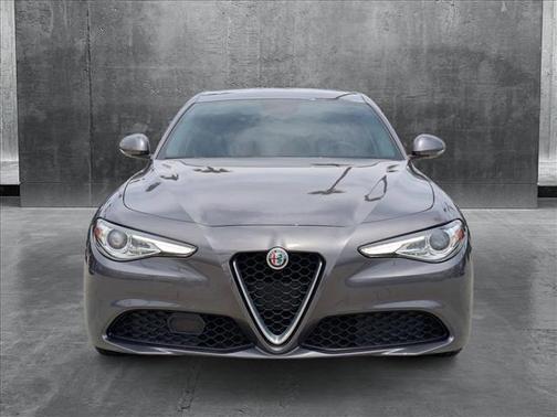 2019 Alfa Romeo Giulia Base