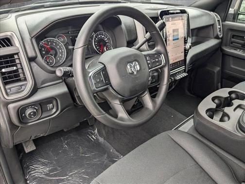2025 RAM 2500 Tradesman Crew Cab 4x4 6'4' Box