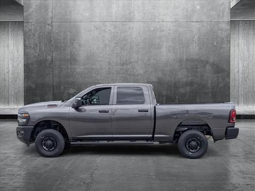 2025 RAM 2500 Tradesman Crew Cab 4x4 6'4' Box