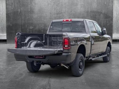 2025 RAM 2500 Tradesman Crew Cab 4x4 6'4' Box