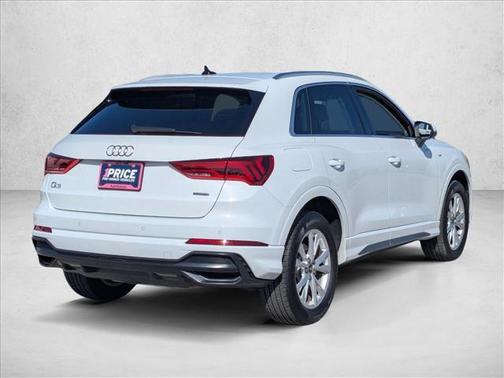 2022 Audi Q3 45 S line Premium