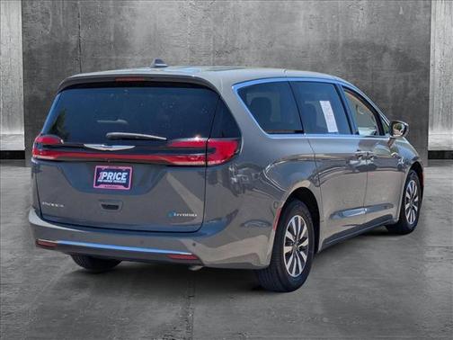 2022 Chrysler Pacifica Hybrid Touring L