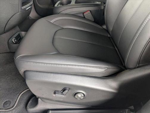 2025 Chrysler Pacifica L