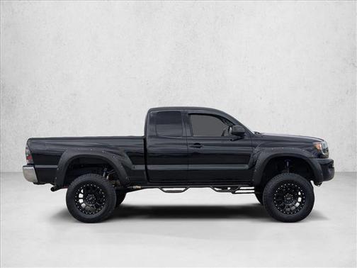 Black 2011 Toyota Tacoma Access Cab