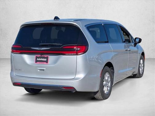 Silver Mist Clearcoat 2026 Chrysler Pacifica L