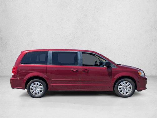 Deep Cherry Red Crystal Pearlcoat 2016 Dodge Grand Caravan AVP/SE