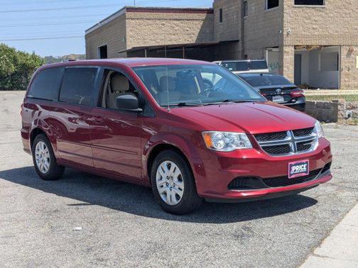 Deep Cherry Red Crystal Pearlcoat 2016 Dodge Grand Caravan AVP/SE