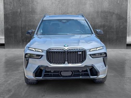 2024 BMW X7 M60i