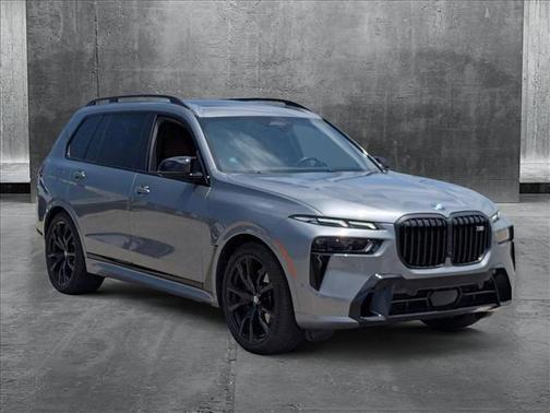 2024 BMW X7 M60i