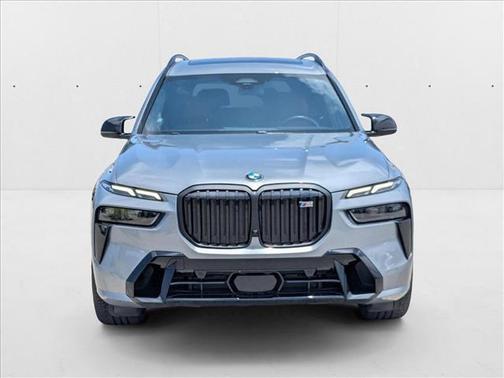 2024 BMW X7 M60i