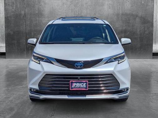 2022 Toyota Sienna Platinum 7 Passenger