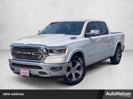 Ivory White Tri-Coat Pearlcoat 2019 RAM 1500 Laramie