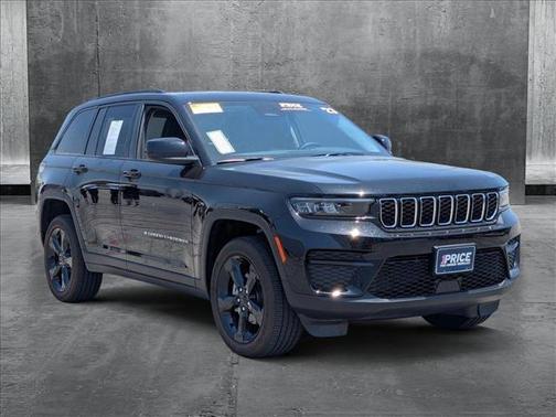 2023 Jeep Grand Cherokee Laredo