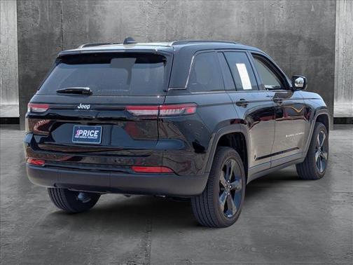 2023 Jeep Grand Cherokee Laredo