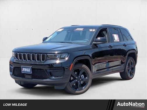2023 Jeep Grand Cherokee Laredo