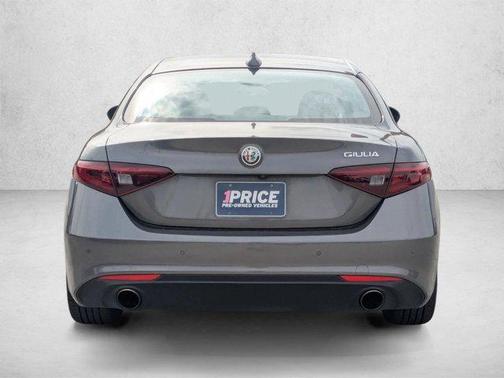 Vesuvio Gray Metallic 2020 Alfa Romeo Giulia Base