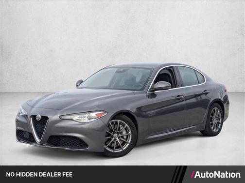 Vesuvio Gray Metallic 2020 Alfa Romeo Giulia Base