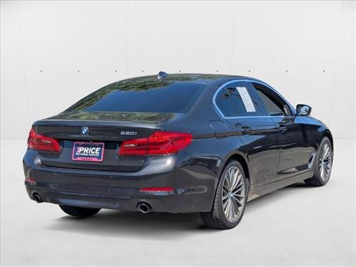 2019 BMW 530 530i
