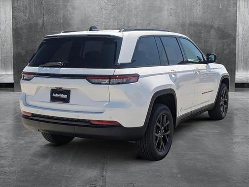 2025 Jeep Grand Cherokee Altitude