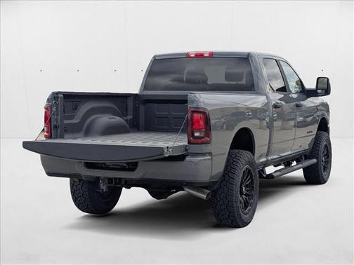 2025 RAM 2500 Big Horn Crew Cab 4x4 6'4' Box