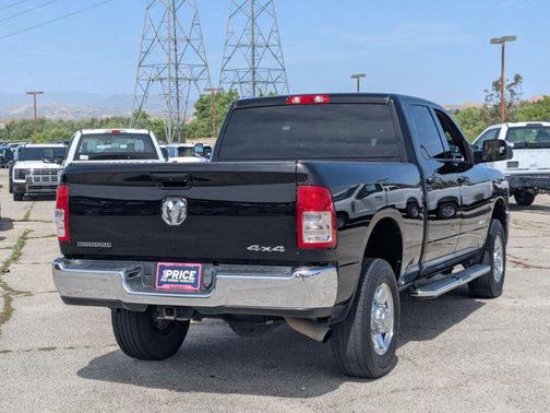 Diamond Black Crystal Pearlcoat 2021 RAM 2500 Big Horn Crew Cab 4x4 6'4' Box