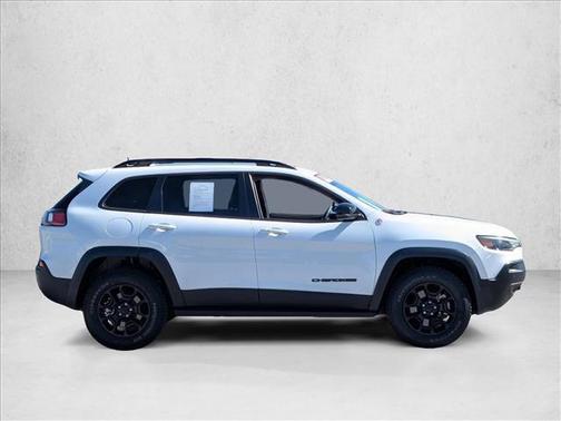 2023 Jeep Cherokee Trailhawk