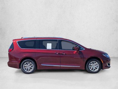 Velvet Red Pearlcoat 2020 Chrysler Pacifica Touring L