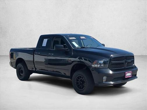 Brilliant Black Crystal Pearlcoat 2017 RAM 1500 Express