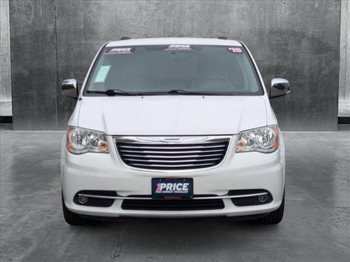 2015 Chrysler Town & Country Touring-L