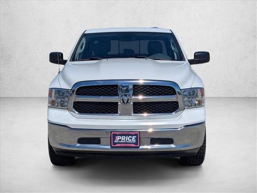 Bright White Clearcoat 2019 RAM 1500 SLT