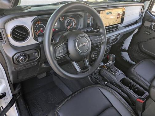 Bright White Clearcoat 2026 Jeep Gladiator Sport