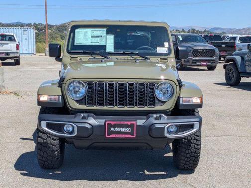 2025 Jeep Gladiator High Tide