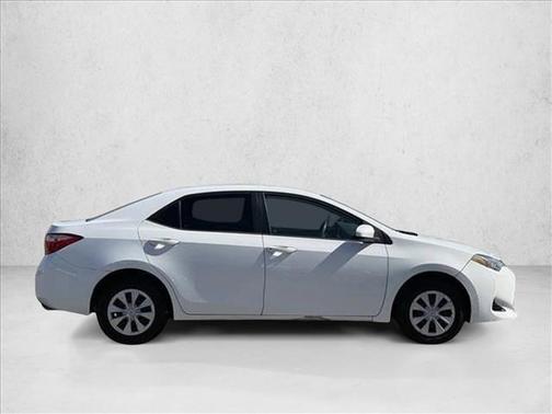Super White 2017 Toyota Corolla L