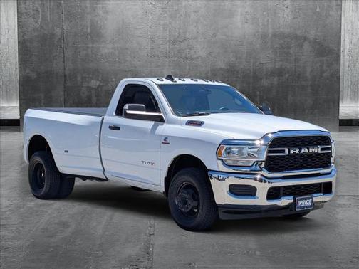 2022 RAM 3500 Tradesman Regular Cab 4x2 8' Box