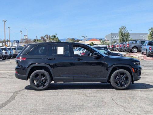 2023 Jeep Grand Cherokee Altitude